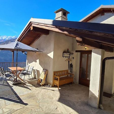 Independent chalet with breathtaking view Villar Pellice Buitenkant foto