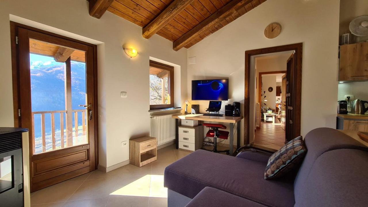Independent chalet with breathtaking view Villar Pellice Buitenkant foto