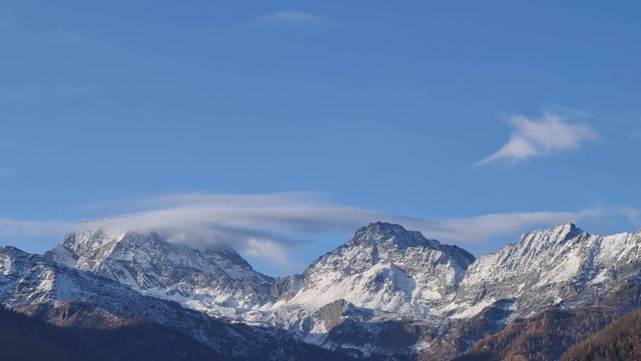 Independent chalet with breathtaking view Villar Pellice Buitenkant foto
